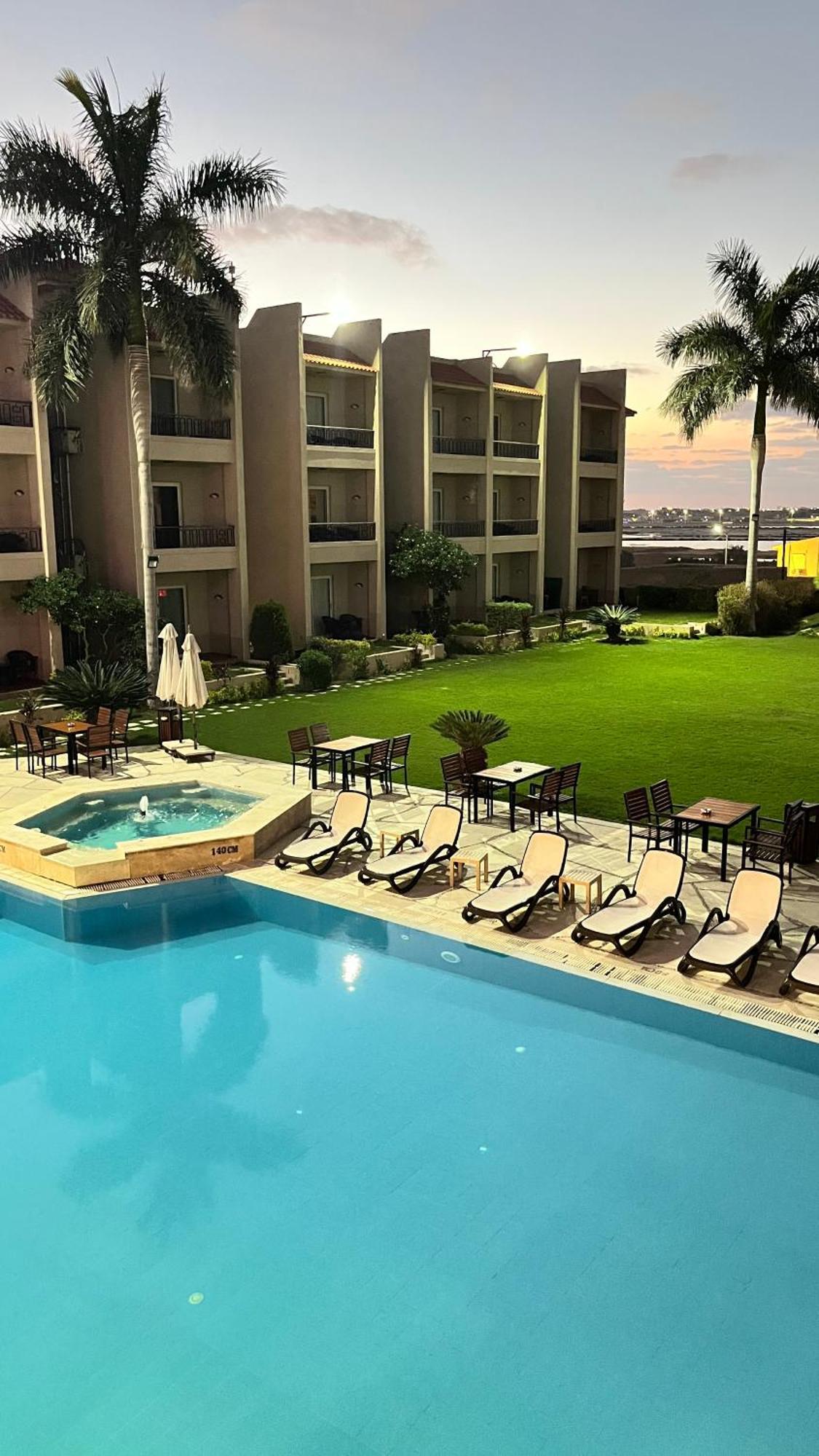 בורג' אל ערב Panacea Suites Hotel מראה חיצוני תמונה